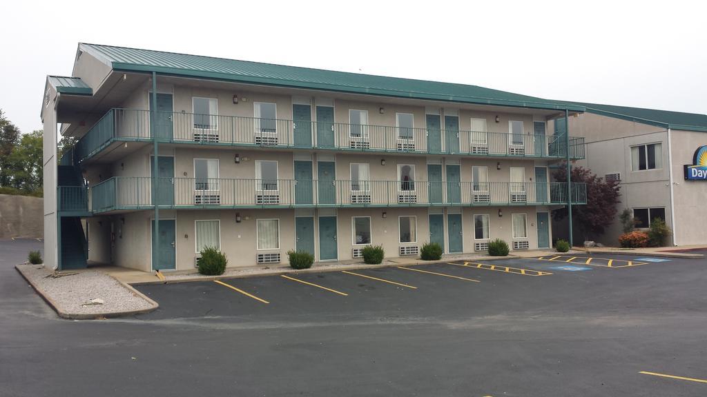 Days Inn By Wyndham Harrison Exterior foto
